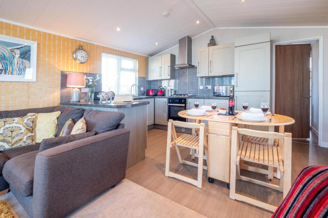 Chelsea Lodge - Aldeburgh Coastal Cottages Sizewell エクステリア 写真